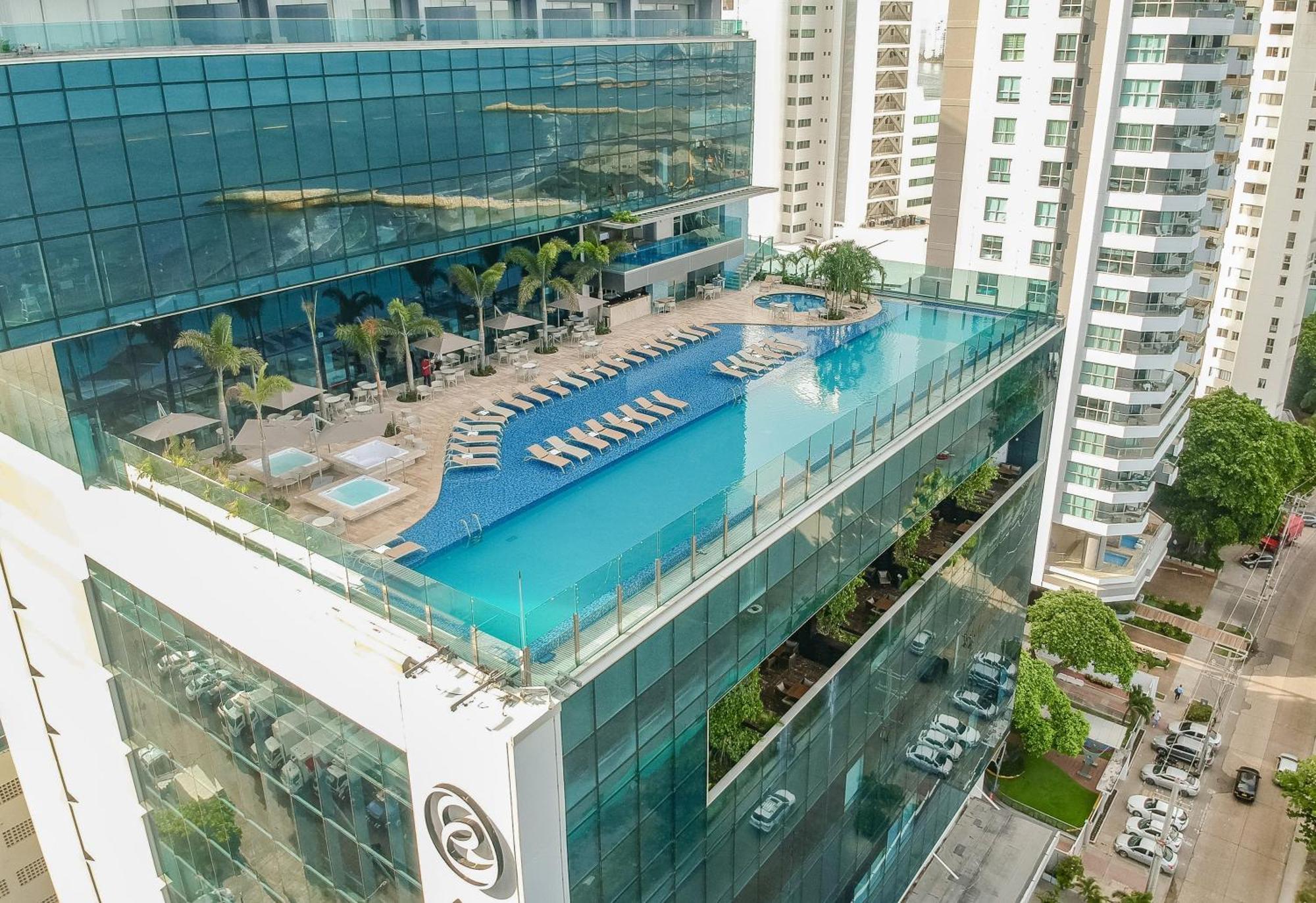 Estelar Cartagena De Indias Hotel Y Centro De Convenciones Exterior photo Hotel's rooftop pool