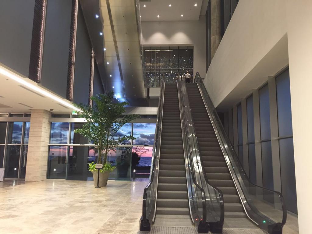 Estelar Cartagena De Indias Hotel Y Centro De Convenciones Exterior photo Interior of the terminal
