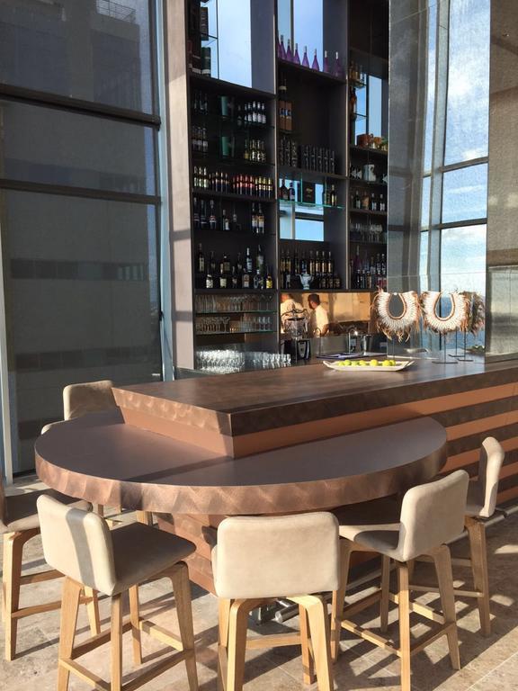 Estelar Cartagena De Indias Hotel Y Centro De Convenciones Exterior photo The bar at the 101 Sky Lounge