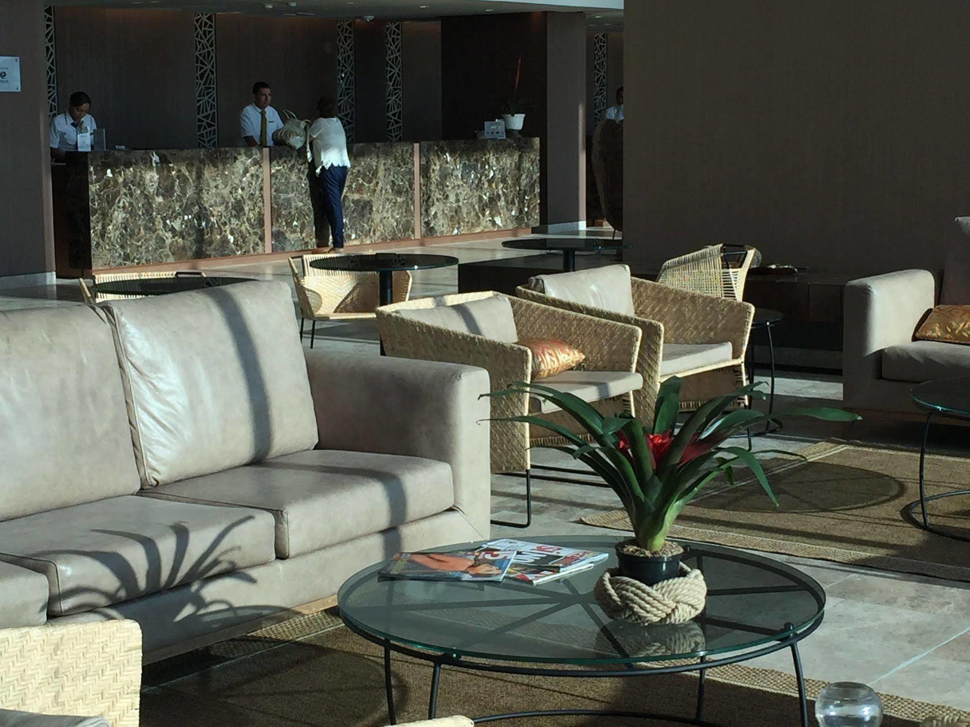 Estelar Cartagena De Indias Hotel Y Centro De Convenciones Exterior photo The lounge at the airport
