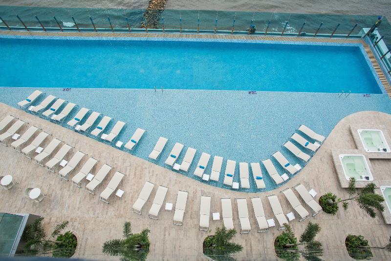 Estelar Cartagena De Indias Hotel Y Centro De Convenciones Exterior photo The pool at the 101 Sky Lounge